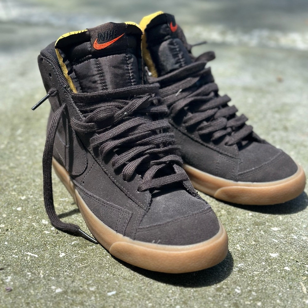 Nike Big Boys Suede Boots